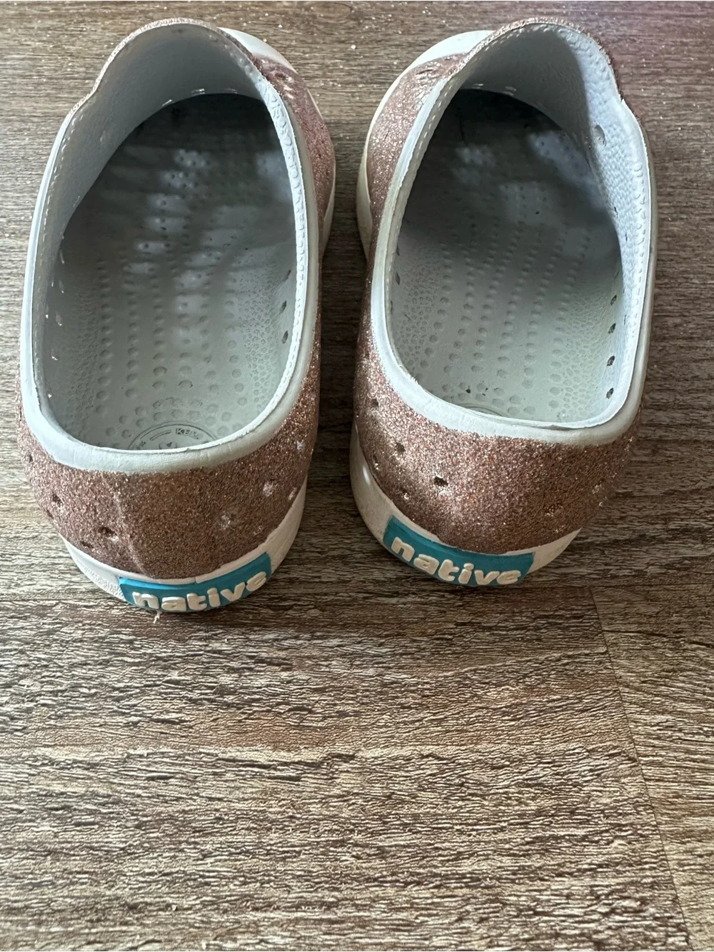 Native Gold Girls Shoes Size 10